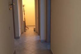 Jepet me Qira Apartament, Rr. Don Bosko, tek palla, Affitto