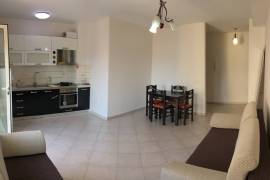 Jepet me qera apartament 1+1, Alquiler