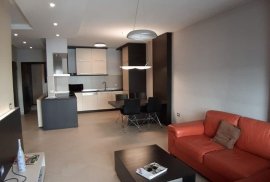 Apartament 2+1 Stadiumi Dinamo, Eladás