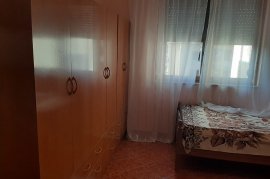 JEPET ME QERA APARTAMENT 2+1+2 PRANE SHKOLLES ‘PET, Miete