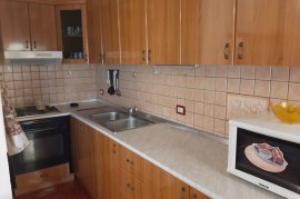 JEPET ME QERA APARTAMENT 2+1+2 PRANE SHKOLLES ‘PET, Alquiler