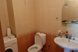 Shitet apartament 2+1+3 poste parkimi ne Komune te, Qera