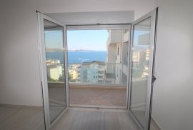 	SHITET APARTAMENT 2+1 ME PAMJE NGA DETI, SARANDË, Shitje