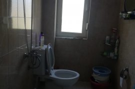 SHITET APARTAMENT 1+1 NË LAGJEN KADRI QYSTRI, LUSH, Vente