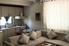 Shitet apartament 1+1 prane shkolles 'Vasil Shanto, Shitje