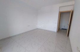 Shitet Apartament 2+1 Ne Astir., Sale