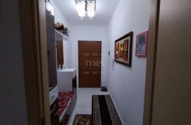 Shitet Apartament 2+1 Ne Astir., Venta