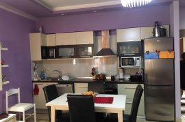 Shitet apartament 2+1 tek kodra e diellit , Verkauf