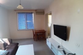 Jepet me qera apartament 1+1 rr Kavajes , Qera