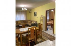 Tek komuna e parisit jepet me qira apartament 1+1, Affitto