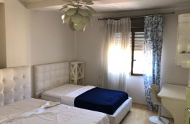 Jepet me qera apartament 2+1+2 Qender , Tirane , Ενοικίαση