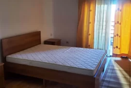 Apartament 1+1 me qira ne Komunen e Parisit, Alquiler