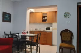 Apartament 2+1 me qira ne zonen e Bllokut Tirane, Huren