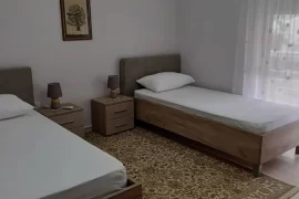 Apartament 2+1 me qira ne zonen e Bllokut Tirane, Huren