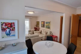 Apartament 2+1 me qira  ne bllok, Ενοικίαση