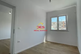 ????SHITET  APARTAMENTE 1+1 PRANË 21 DHJETORIT,TIR, Eladás