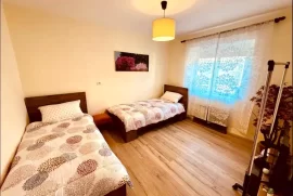 For Rent/ Qerder /Jepet Me Qera Apartament 2+1 , Ενοικίαση