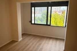  Shitet apartament dublex 21 dhjetori, Πώληση