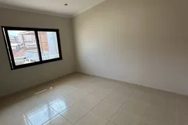  Shitet apartament dublex 21 dhjetori, Eladás