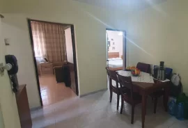 Shitet: Apartament 1 +1/ MBRAPA BLL AMBASADAVE, Πώληση