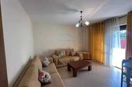 Shitet apartament 1+1 Stacioni i Trenit, Venta