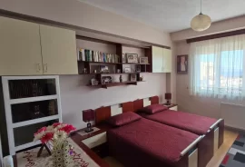 SHITET: Apartament 2+1/zona: Pogradec     , Vente