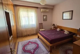 SHITET: Apartament 2+1/zona: Pogradec     , Venta