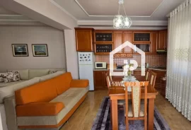 SHITET: Apartament 2+1/zona: Pogradec     , Shitje