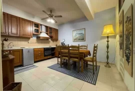 Tirane, Apartament me qira 550 Euro, Ενοικίαση