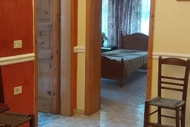 Tirane, Apartament me qira Komuna Parisit, Bérlés