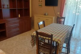 Tirane, Apartament me qira Komuna Parisit, Affitto