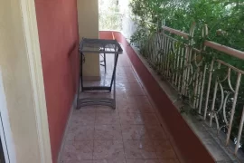 Tirane, Apartament me qira Komuna Parisit, Affitto