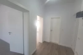 Apartament, Πώληση