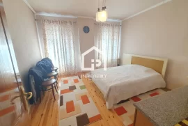 SHITET: SHTEPI PRIVATE 2 Kt/ POGRADEC - QENDER , Vente