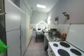 SHITET: SHTEPI PRIVATE 2 Kt/ POGRADEC - QENDER , Venta