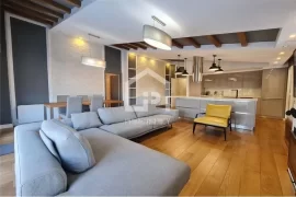 JEPET ME QIRA : SUPER PENTHOUSE/KODRA DIELLIT 1, Location