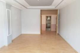 Super Okazion Shitet Apartament 3+1 ne qender., Venta