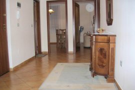 Jepet me qera apartament 2+1+2 ne ‘Myslym Shyr’., Ενοικίαση