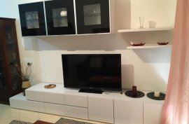 Jepet me qira apartament 2+1, Fresku, Qera