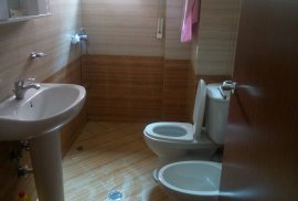 Jepet me qera 2+1 apartament te Kopshti Botanik, Qera