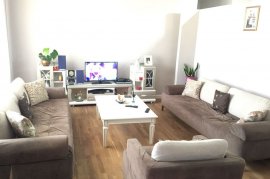 Shitet apartament 3+1 tek 'Kopeshti Botanik', Venta