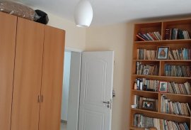 Shitet apartament 2+1 tek "Rruga e Kavajes&qu, Vente