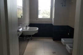 Super Apartament Ambasador 3, Qera