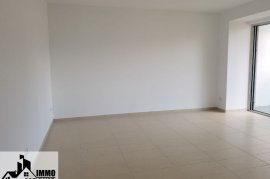 Super Apartament Ambasador 3, Huren