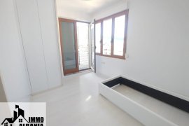 Super Apartament 2+1 Komuna e Parisit, Eladás