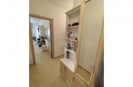 Ne Yzberisht Shitet Apartament 2+1+2, Vente