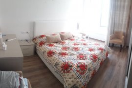 Super 1+1 (83 M2) Ne 21 Dhjetor, Prane Kompleksit , Huren