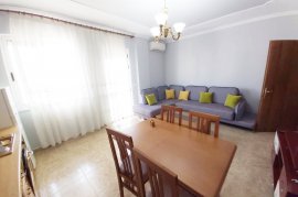 Ne Vasil Shanto - Jepet Me Qera Apartament 2+1, Ενοικίαση