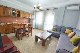 Ne Vasil Shanto - Jepet Me Qera Apartament 2+1, Huren