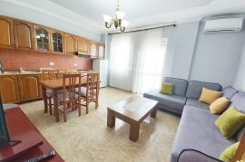 Ne Vasil Shanto - Jepet Me Qera Apartament 2+1, Ενοικίαση